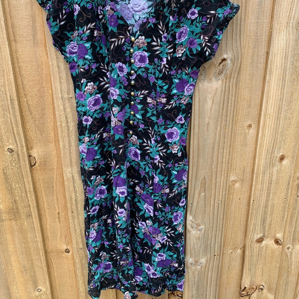 Vintage knee length floral dress